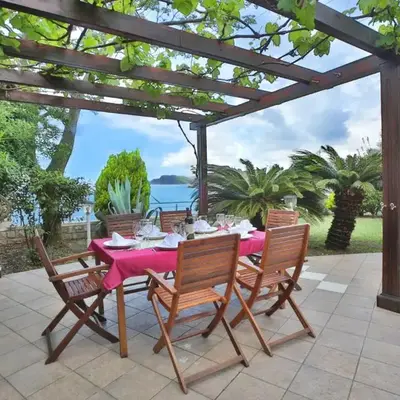 Royal Holiday Apartments Sveti Stefan